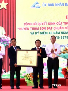 An Giang công bố Thoại Sơn đạt chuẩn huyện nông thôn mới nâng cao