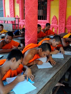 Sóc Trăng bảo tồn tiếng nói, chữ viết của dân tộc Khmer