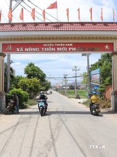 Đường vào xã nông thôn mới Phước Nam (huyện Thuận Nam, tỉnh Ninh Thuận). Ảnh: Nguyễn Thành – TTXVN