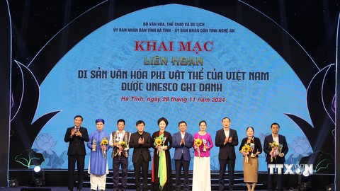 Khai mạc Liên hoan Di sản văn hóa phi vật thể của Việt Nam được UNESCO ghi danh