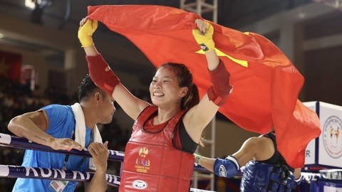 瑶族女性运动员为祖国夺金