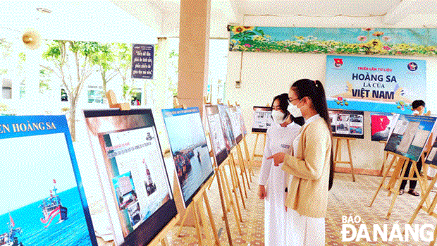 “黄沙长沙归属越南”流动展在岘港市举行