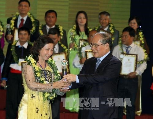 Chủ tịch Quốc hội dự Chương trình Tự hào Nông dân Việt Nam