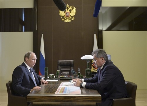 Tổng thống Vladimir Putin đánh giá cao kết quả ban đầu của không quân Nga trong chiến dịch không kích chống IS tại Syria