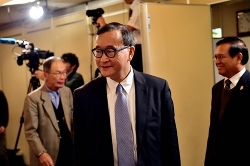 Tòa án Phnom Penh ra lệnh bắt giam ông Sam Rainsy