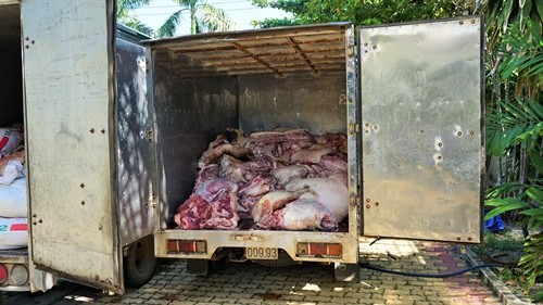 Bình Dương ngăn chặn gần 5 tấn thịt lợn bẩn tuồn vào chợ 