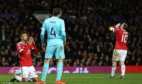 Van Gaal quá chiều chuộng Rooney, 'cửa tử' của United cao hơn... Arsenal