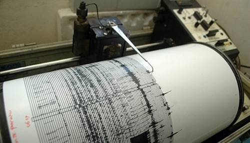 Indonesia sơ tán gần 10.000 người vì 611 trận động đất liên hoàn