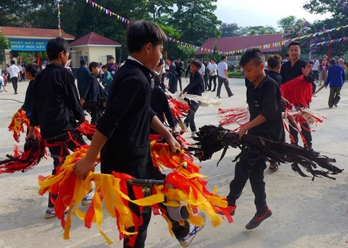Phát triển giáo dục đối với các dân tộc ít người ở Hà Giang