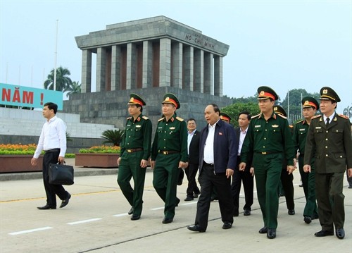 Phó Thủ tướng Nguyễn Xuân Phúc kiểm tra tình hình tu bổ định kỳ Công trình Lăng Chủ tịch Hồ Chí Minh 
