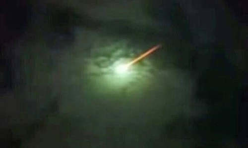 “Quả cầu lửa” bí ẩn bất ngờ xuất hiện trên bầu trời Thái Lan