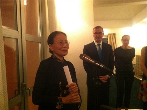 Nhà thơ Việt Nam đầu tiên nhận giải văn học Cikada Thụy Điển