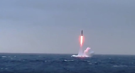 Xem Nga phóng tên lửa liên lục địa từ tàu ngầm hạt nhân 