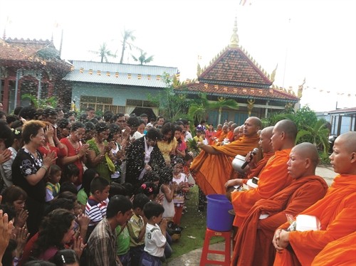 Lễ hội Sớt bát của người Khmer