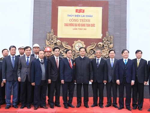 Thủ tướng Nguyễn Tấn Dũng dự Lễ mừng phát điện Tổ máy số 1 Công trình Thủy điện Lai Châu