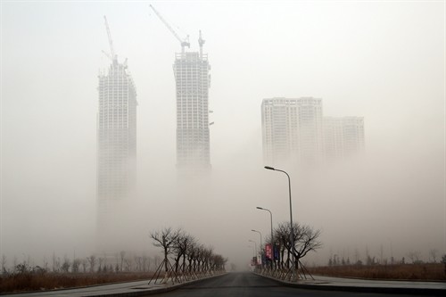 Thêm nhiều thành phố Trung Quốc báo động về tình trạng khói mù