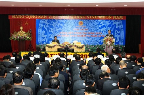 Thủ tướng Nguyễn Tấn Dũng: Phải hết sức sâu sát, lắng nghe ý kiến của người dân, doanh nghiệp