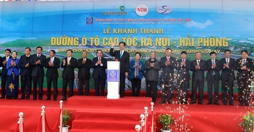 Thủ tướng Nguyễn Tấn Dũng phát lệnh thông xe tuyến cao tốc Hà Nội - Hải Phòng