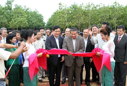Tập đoàn Cao su Việt Nam khánh thành nhà máy chế biến mủ cao su tại Campuchia