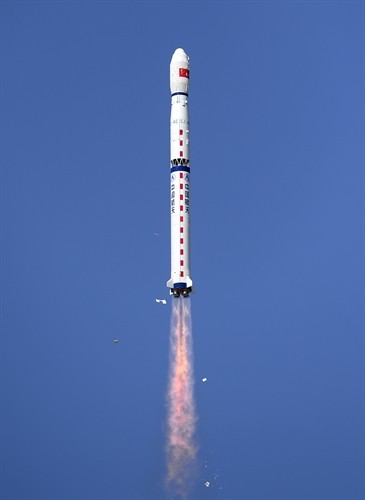Trung Quốc phóng vệ tinh Dao Cảm-27