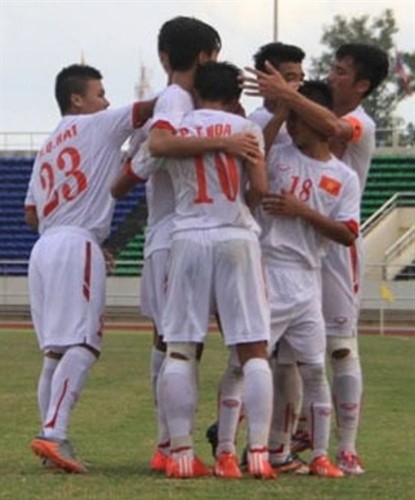 U19 Việt Nam rộng cửa vào bán kết