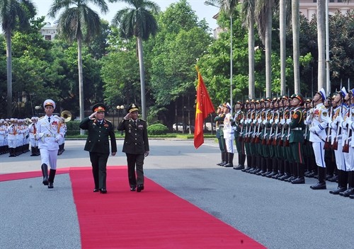 Tăng cường mối quan hệ giữa quân đội nhân dân hai nước Việt Nam – Campuchia