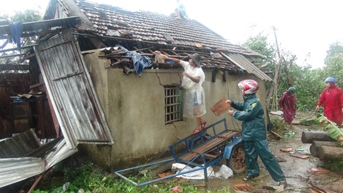 Lốc xoáy gây nhiều thiệt hại ở Quảng Bình