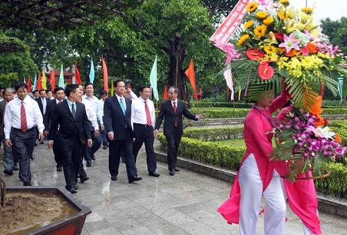 Thủ tướng Nguyễn Tấn Dũng thăm và làm việc tại Nghệ An