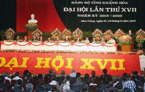 Chủ tịch Quốc hội Nguyễn Sinh Hùng: Khánh Hòa cần phấn đấu trở thành tỉnh phát triển khá của cả nước 