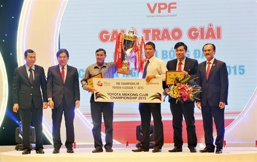 Trao 11 danh hiệu tập thể xuất sắc nhất các Giải bóng đá chuyên nghiệp Việt Nam năm 2015