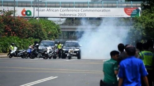 Nổ lớn và xả súng tại thủ đô của Indonesia
