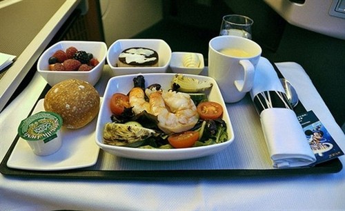 Bất ngờ lý do khiến đồ ăn trên máy bay không được yêu thích