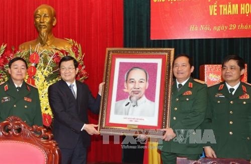 Chủ tịch nước Trương Tấn Sang thăm Học viện Hậu cần