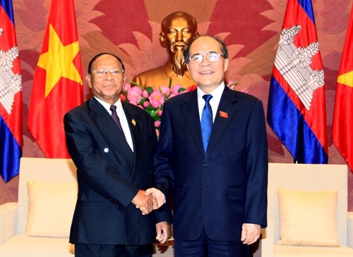 Chủ tịch Quốc hội Nguyễn Sinh Hùng tiếp Chủ tịch Quốc hội Campuchia