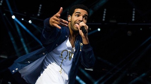 Rapper Drake "xô đổ" kỷ lục của Michael Jackson