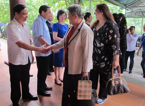 Đoàn nữ Đại sứ, nữ Trưởng Đại diện các tổ chức quốc tế thăm tỉnh Ninh Bình