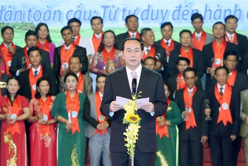 Chủ tịch nước Trần Đại Quang dự Lễ tôn vinh và trao danh hiệu Nông dân Việt Nam xuất sắc năm 2016