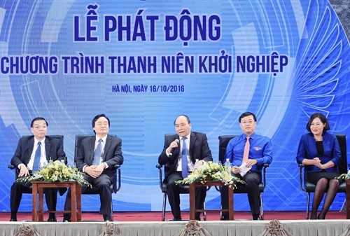 Thủ tướng Nguyễn Xuân Phúc dự Lễ phát động Chương trình “Thanh niên khởi nghiệp”