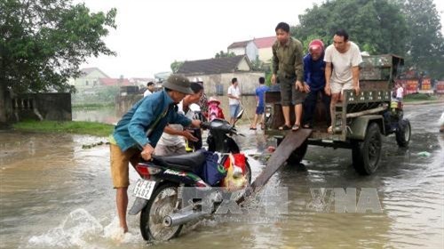 Cứu trợ khẩn cấp 4 tỉnh miền Trung bị thiệt hại nghiệm trọng bởi mưa lũ