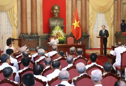 Chủ tịch nước Trần Đại Quang gặp mặt cựu chiến binh Đường Hồ Chí Minh trên biển