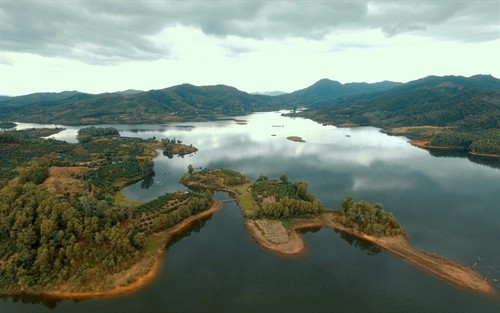Hồ Cấm Sơn – công trình đại thủy nông lớn nhất miền Bắc