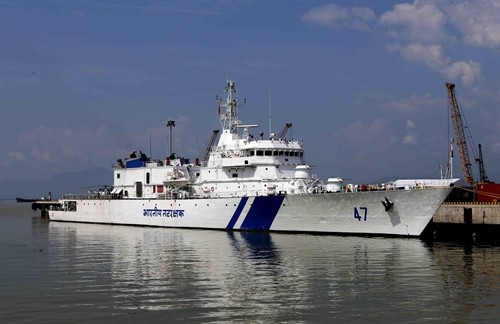 Tàu SAMRAT của Lực lượng Bảo vệ Ấn Độ thăm Đà Nẵng