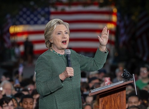 Bầu cử Tổng thống Mỹ 2016: Ứng viên Hillary Clinton tiếp tục nới rộng khoảng cách với ông Donald Trump