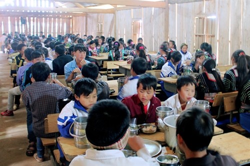 Hiệu quả mô hình trường học bán trú ở vùng cao Sơn La