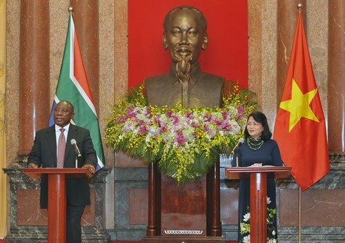 Phó Tổng thống Cộng hoà Nam Phi thăm chính thức Việt Nam