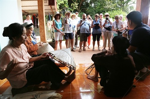 Làng nghề nón lá Gia Thanh (Phú Thọ)