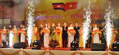 Khai mạc Hội chợ Thương mại Việt Nam năm 2016 tại Campuchia