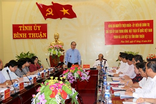 Chủ tịch Ủy ban Trung ương Mặt trận Tổ quốc Việt Nam Nguyễn Thiện Nhân làm việc tại Bình Thuận