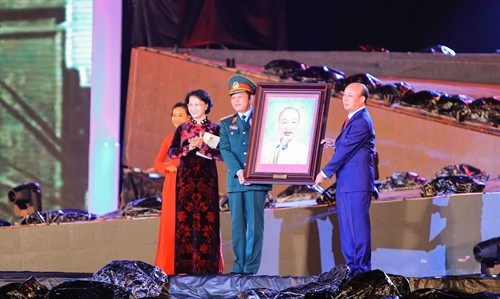 Chủ tịch Quốc hội Nguyễn Thị Kim Ngân dự Lễ kỷ niệm 80 năm ngày truyền thống công nhân vùng mỏ - truyền thống ngành than