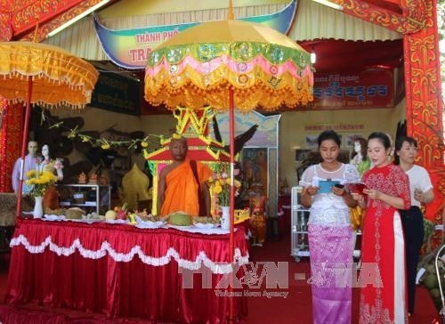 Khai mạc lễ hội Ok Om Bok tỉnh Trà Vinh năm 2016
